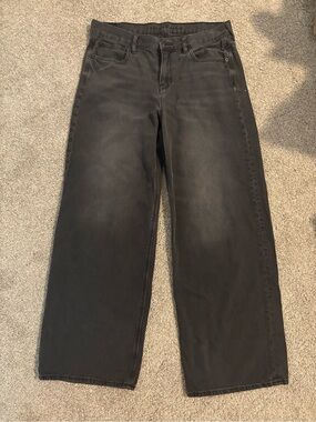 American Eagle Outfitters Black Wash Low-Rise Skater Jeans